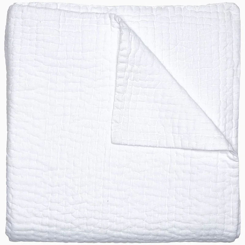 Pregnancy Pillows for Expectant MothersVivada White Woven Quilt