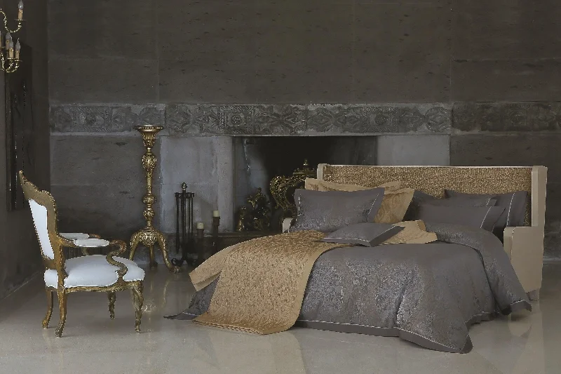 Bamboo - charcoal - filled duvets to absorb odors and regulate temperatureValeron® Vernazza 100% Cotton Luxury Duvet Cover Set Bamboo - charcoal - filled duvets to absorb odors and regulate temperatureValeron® Vernazza 100% Cotton Luxury Duvet Cover Set