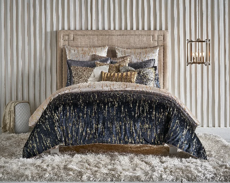 Down duvets with high - fill - power goose down for exceptional warmthFez Gold Duvet Down duvets with high - fill - power goose down for exceptional warmthFez Gold Duvet