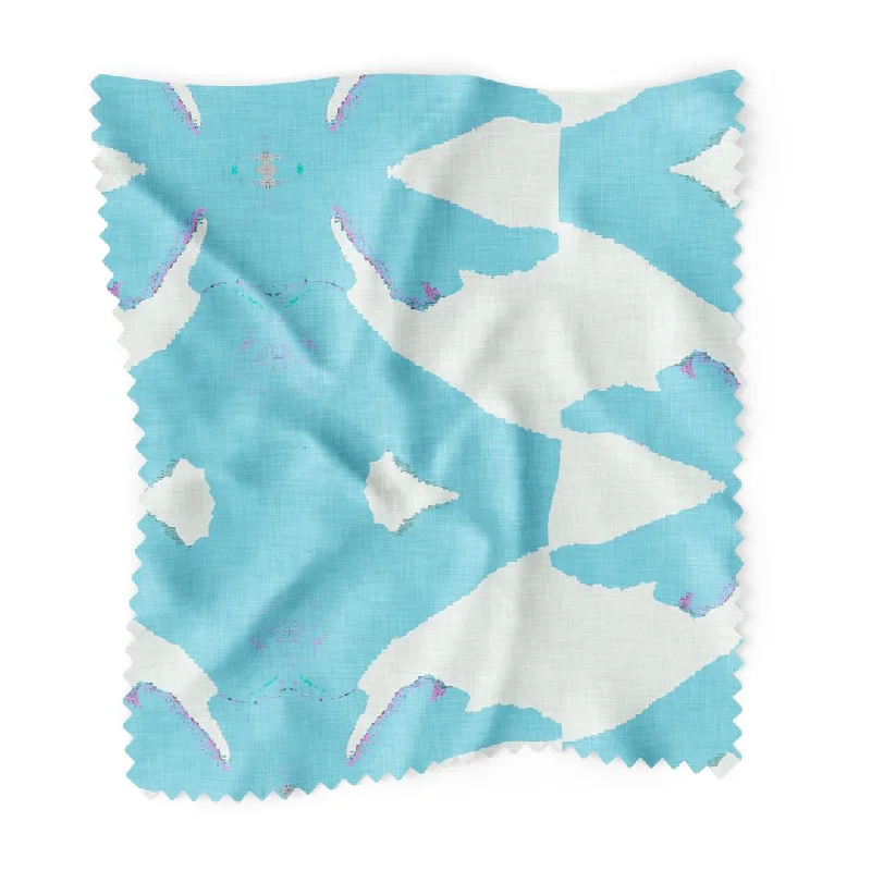 Silk - filled duvets for a luxurious and smooth sleeping experiencePalm Blue Sample Swatch Silk - filled duvets for a luxurious and smooth sleeping experiencePalm Blue Sample Swatch