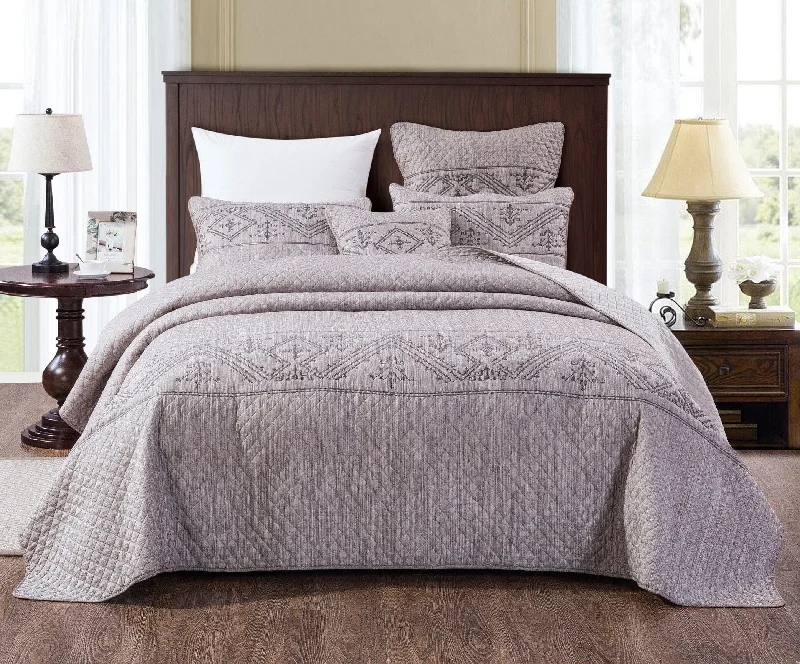 coastal style bedspreads with nautical elements like anchors and stripes for beach - themed roomsDaDa Bedding Whimsical Lavender Grey Cottage Soft Quilted Coverlet Bedspread Set (JHW866) coastal style bedspreads with nautical elements like anchors and stripes for beach - themed roomsDaDa Bedding Whimsical Lavender Grey Cottage Soft Quilted Coverlet Bedspread Set (JHW866)