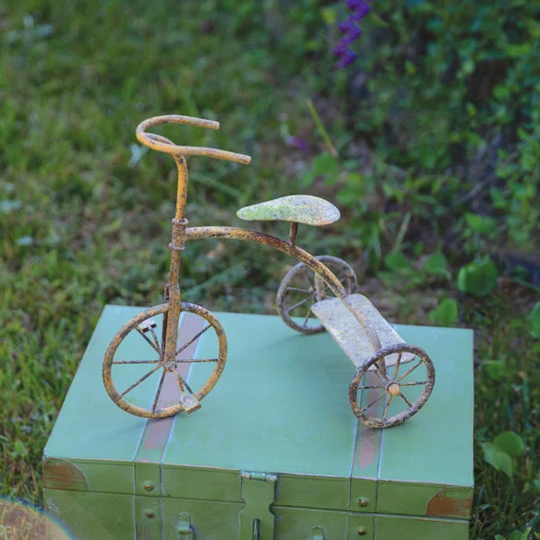 Bed skirts with a country - style patternAntique-Inspired Tabletop Toy Trike