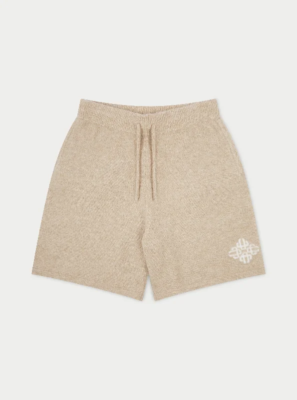 LIGHTWEIGHT FLUFFY KNIT EMBLEM SHORTS - BEIGE