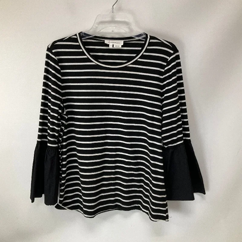 Top Long Sleeve By Anthropologie In Black, Size: M