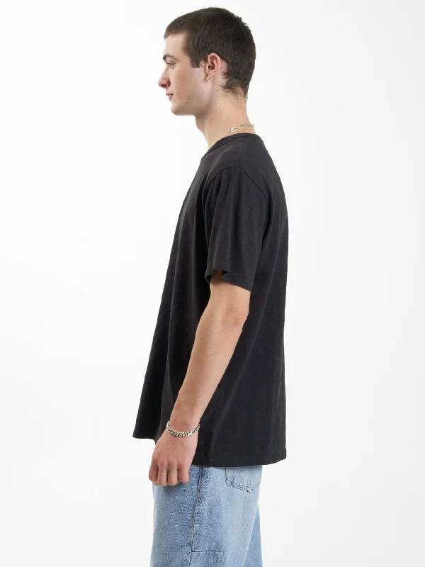 Hemp Thrills Embro Merch Fit Tee - Black