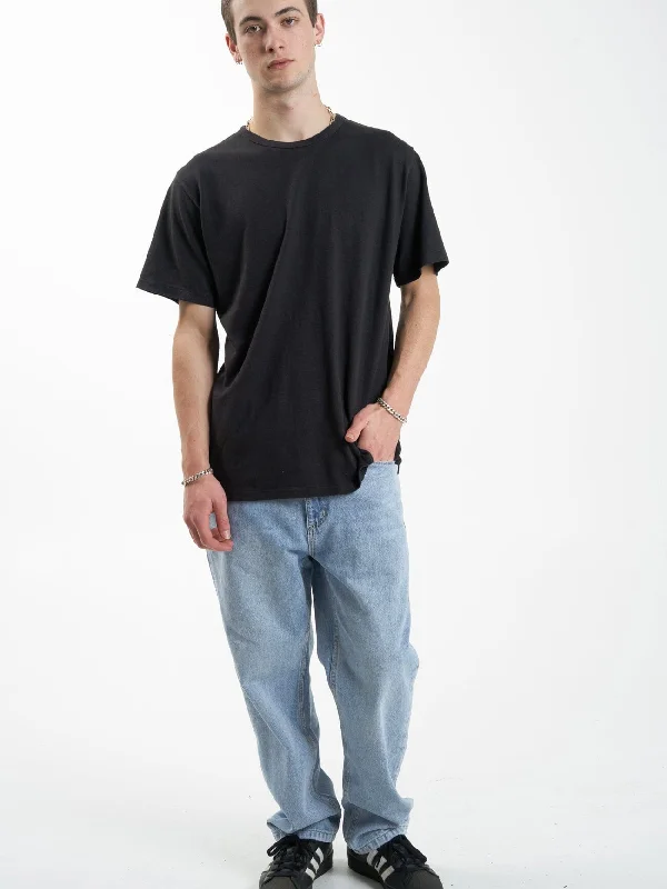 Hemp Thrills Embro Merch Fit Tee - Black